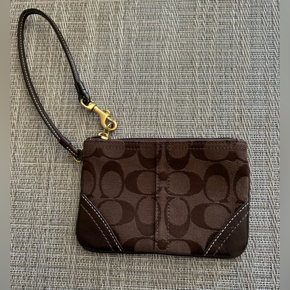 Coach Vintage Y2K Wristlet